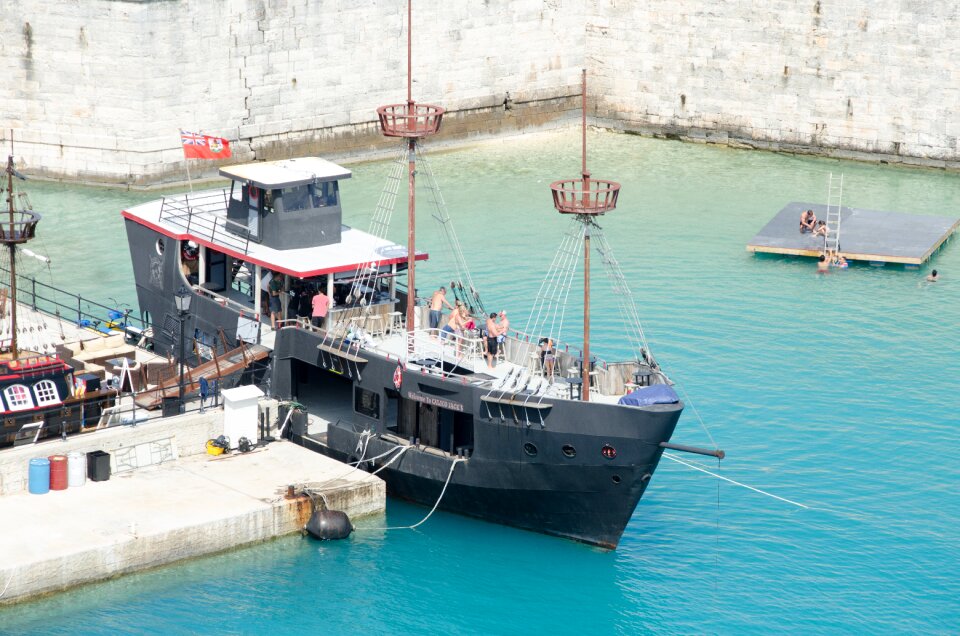 Ship vacation travel