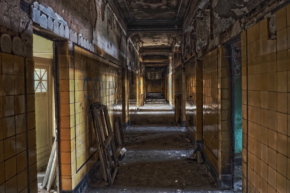 Gang building abandoned place