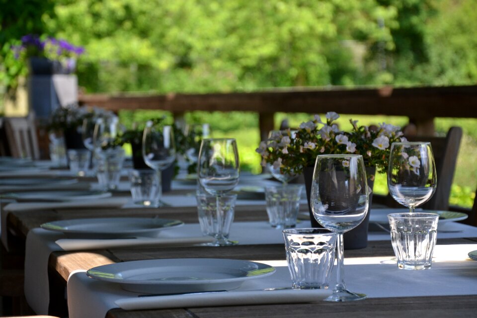 Set table covered invitation