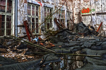 Decay lapsed ruin