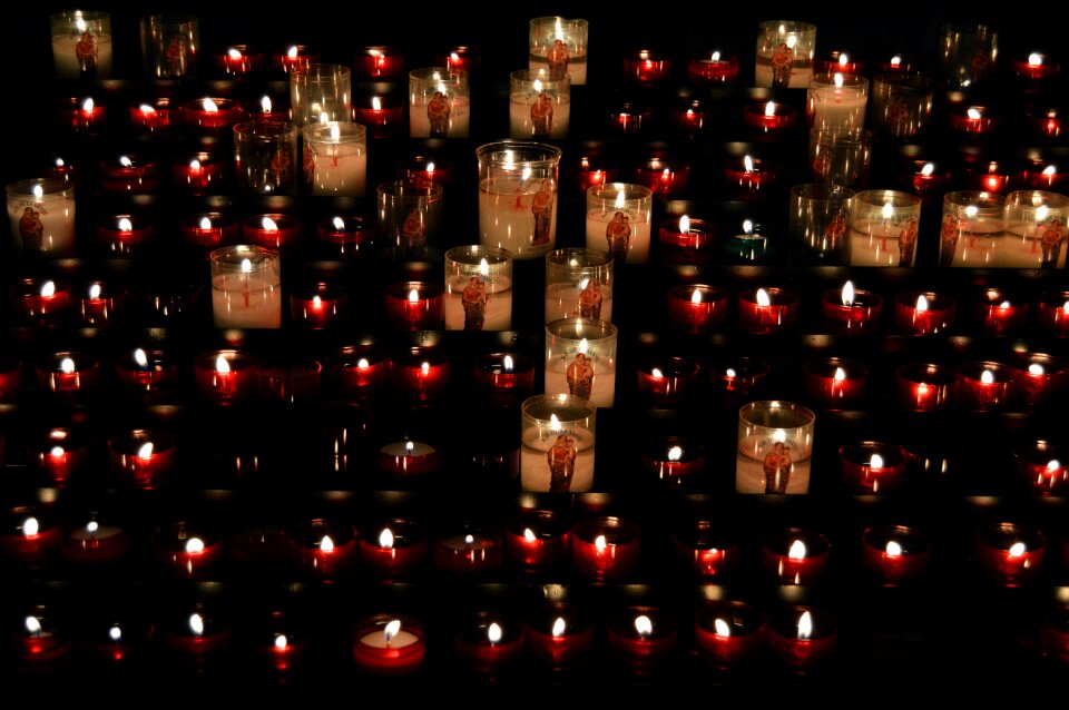 Burn shining candlelight