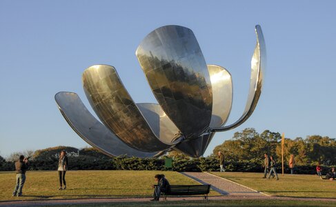 Monument street culture