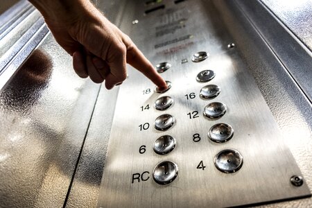 Press floor lift