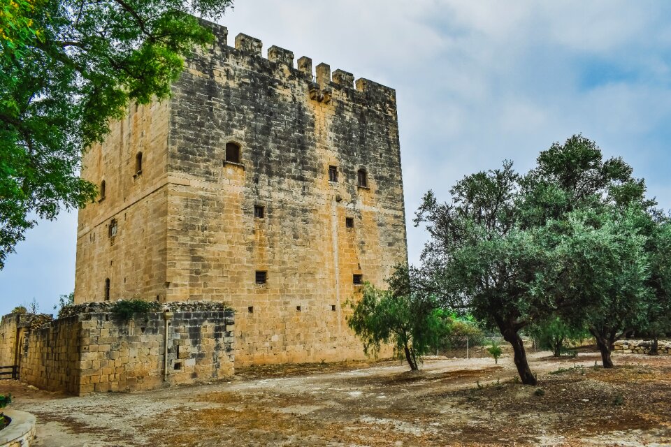 Medieval history architecture