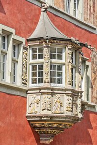Bay window architecture house painting