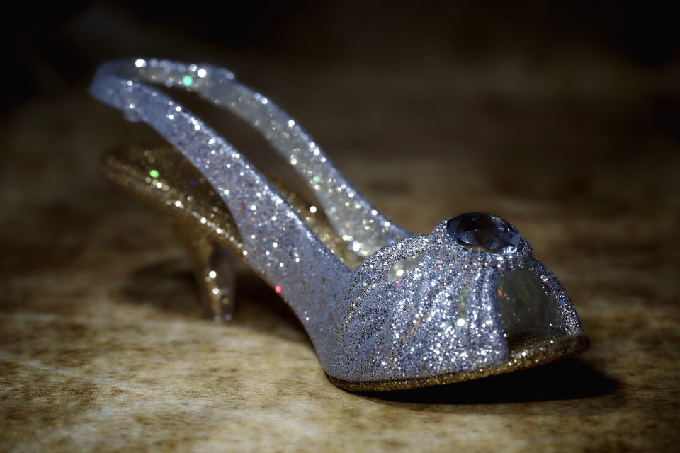 Elegant hack shoe deco
