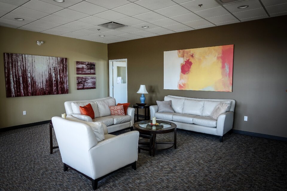 Waiting room interior photo