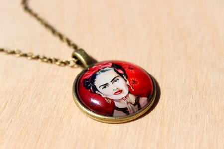 Handicraft necklace chain