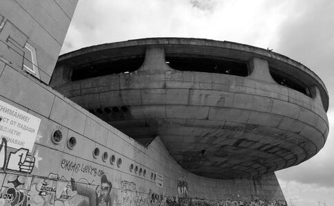 Monument concrete ufo