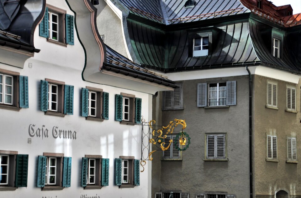 The roofs wall facade
