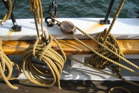 Dew cordage ship accessories