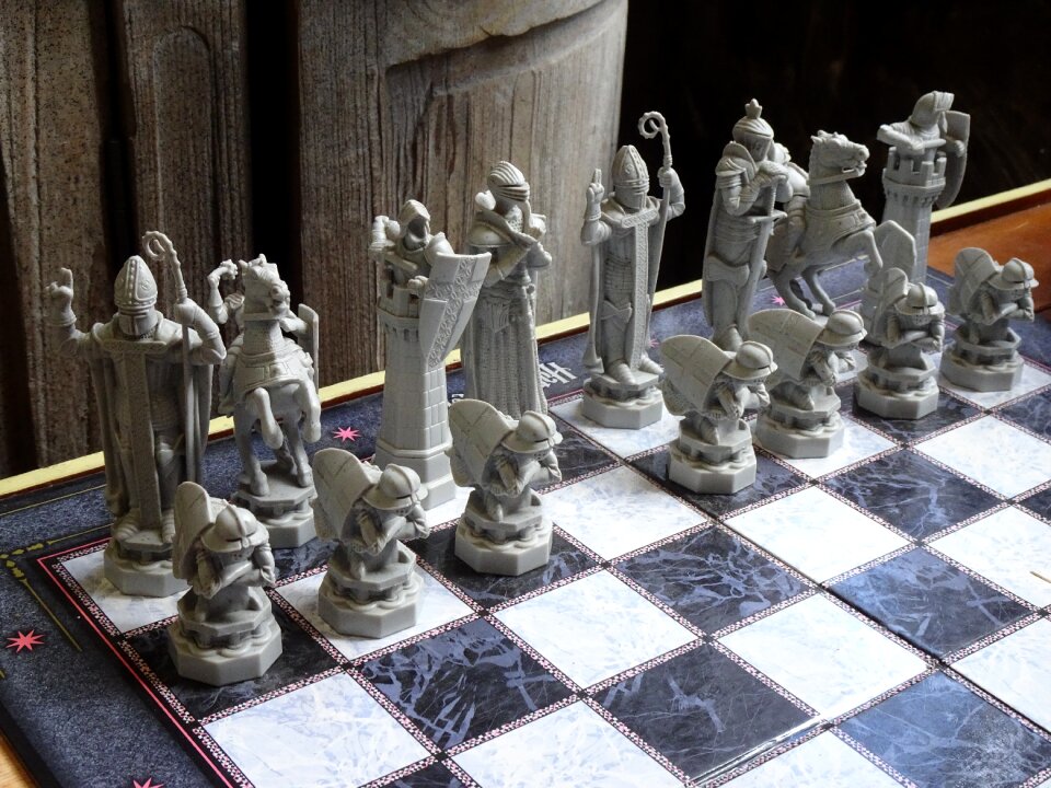 Play chess game enchanted