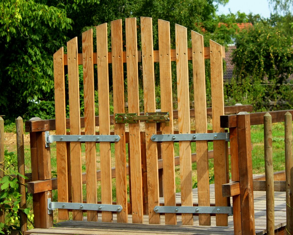 The door the fence transition
