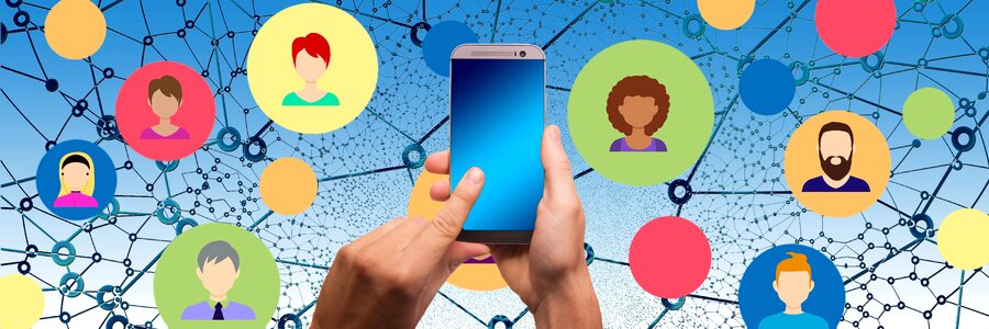 Communication multimedia social
