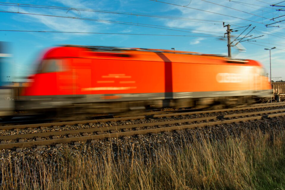 Transport rails traffic