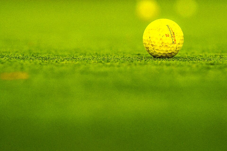 Yellow pinnacle 2 golfing