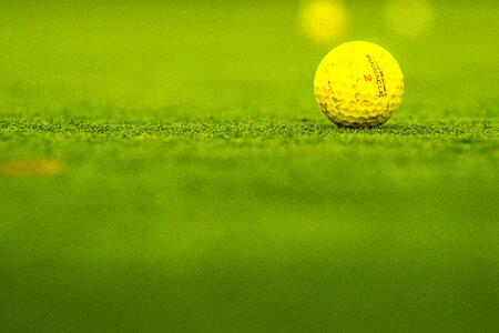 Yellow pinnacle 2 golfing
