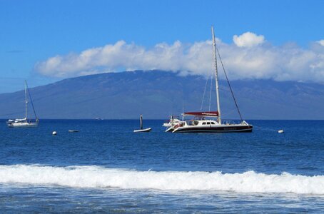 Surf ships water photo