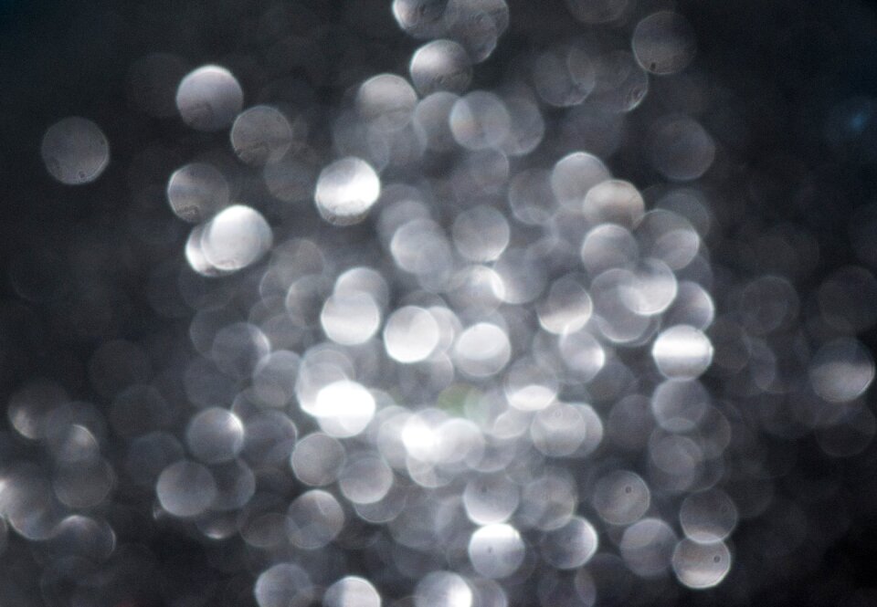 Bokeh flare out of focus