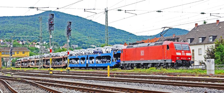 Freight train electric locomotive br185