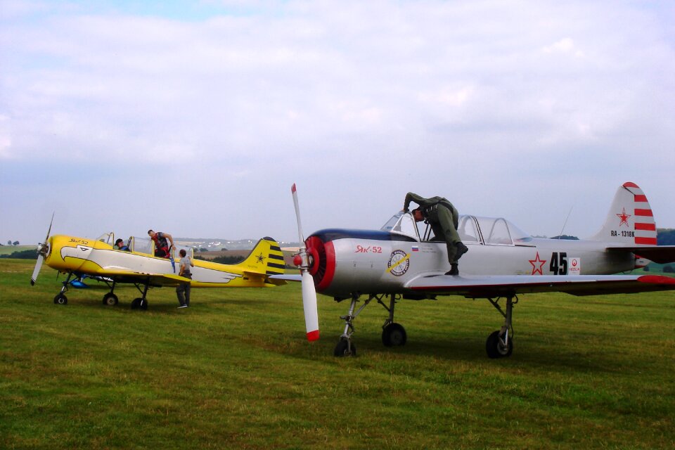 Plane flight airshow
