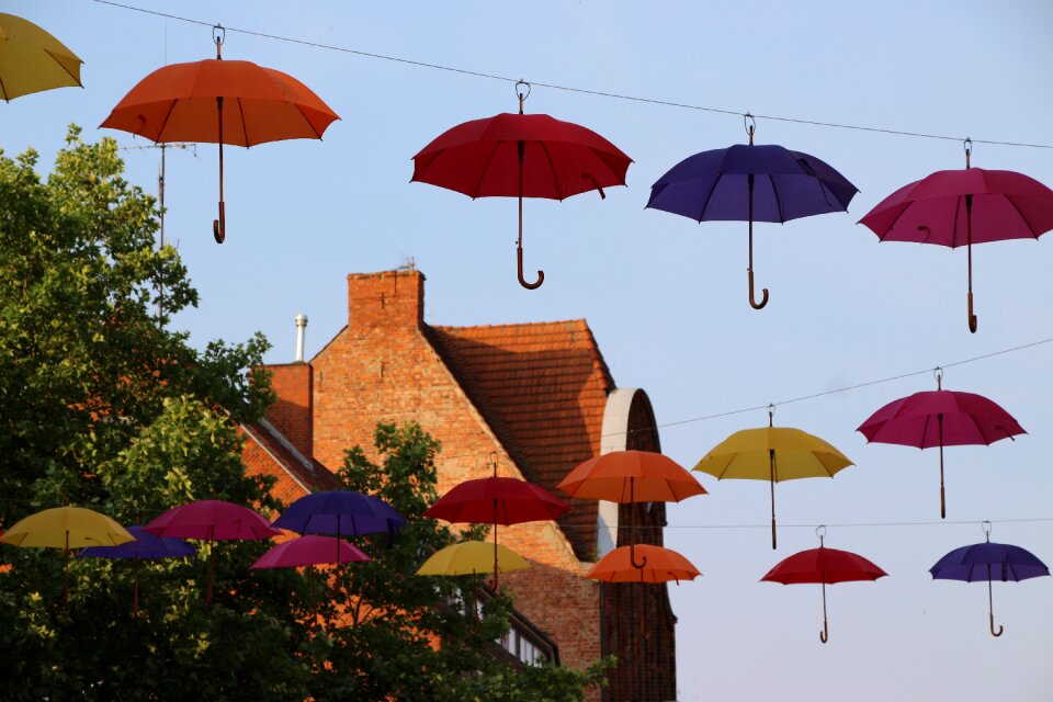 Airy stretched festival