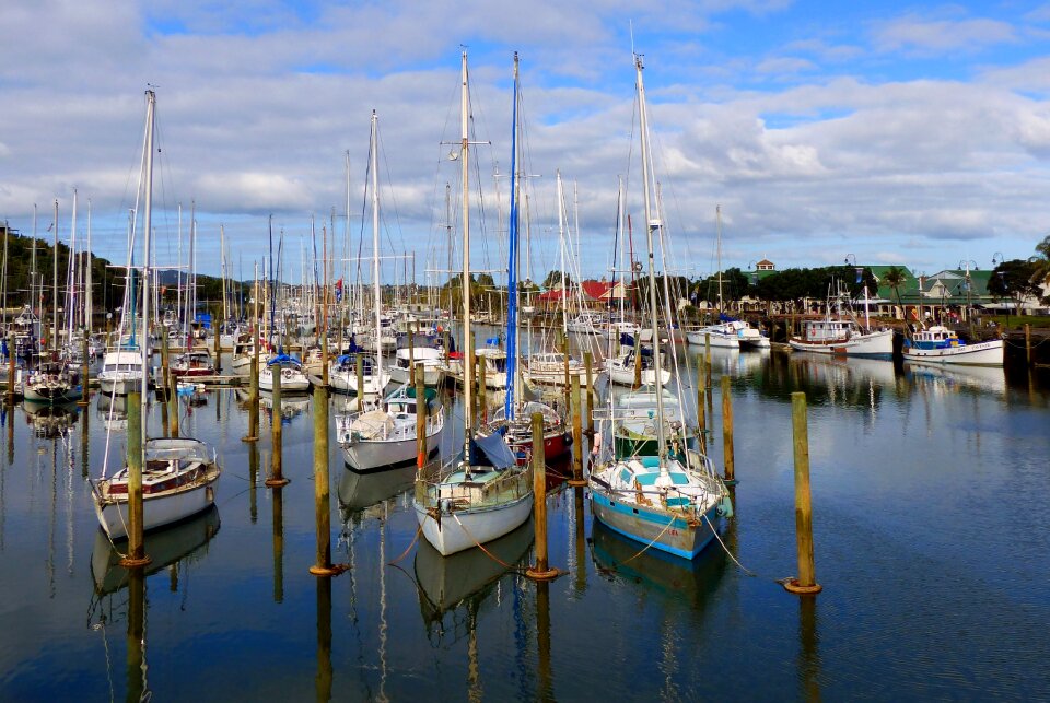 Port calm ships photo