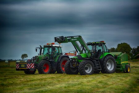 Tractors wage operating nature photo