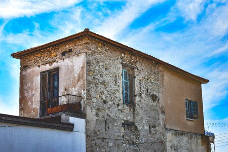 Aged weathered decay