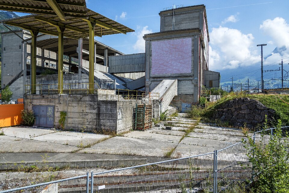 Lapsed industrial plant dilapidated