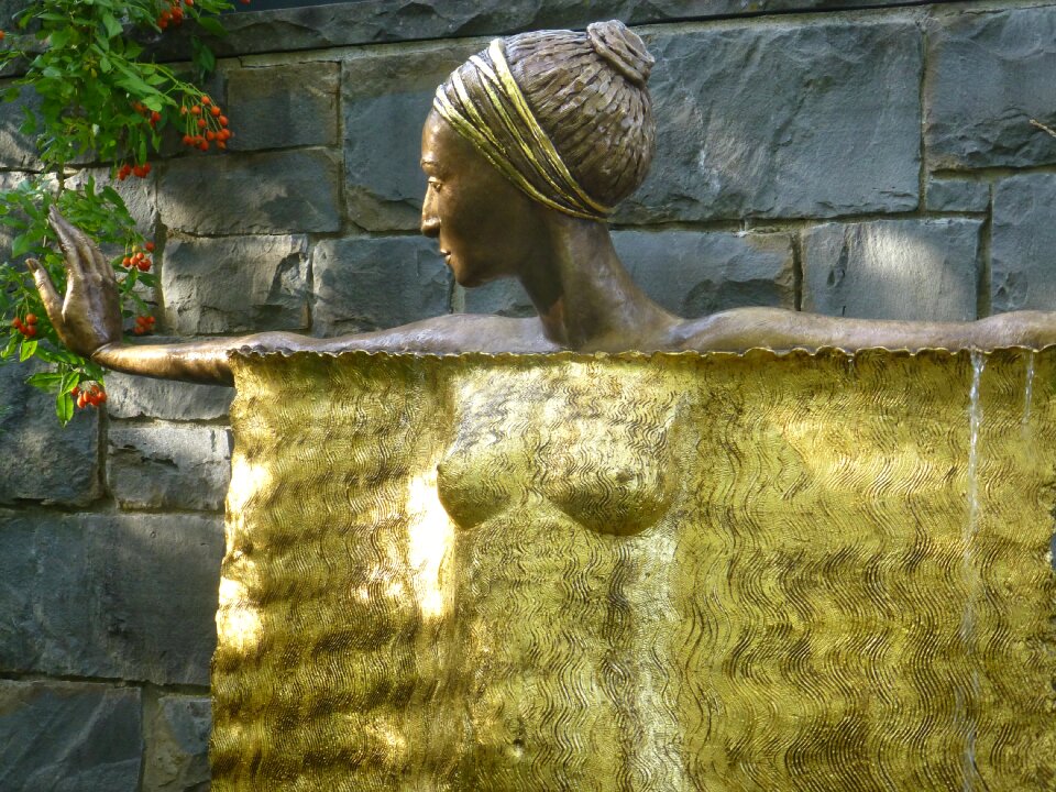 Manneken water games garden