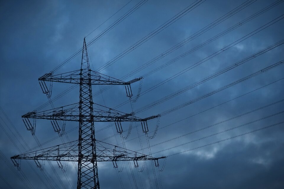 Electricity power supply high voltage