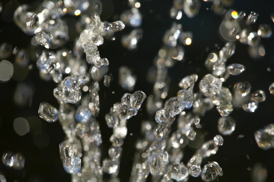 Wet drip water feature