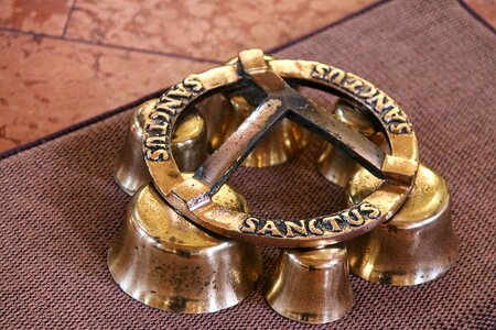 Sanctus bell tintinnabulum worship