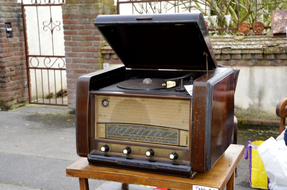 No person music retro
