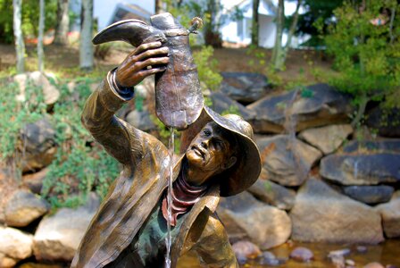 Statue fountain cowboy