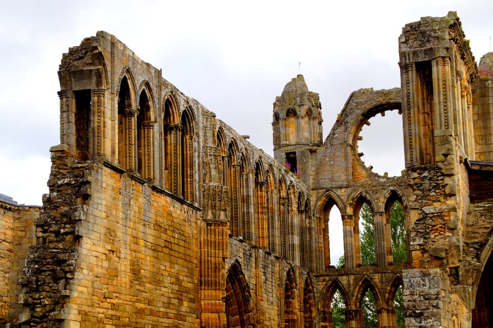 Ruin scotland building