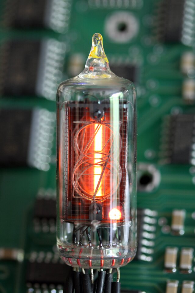 Vacuum digit glass