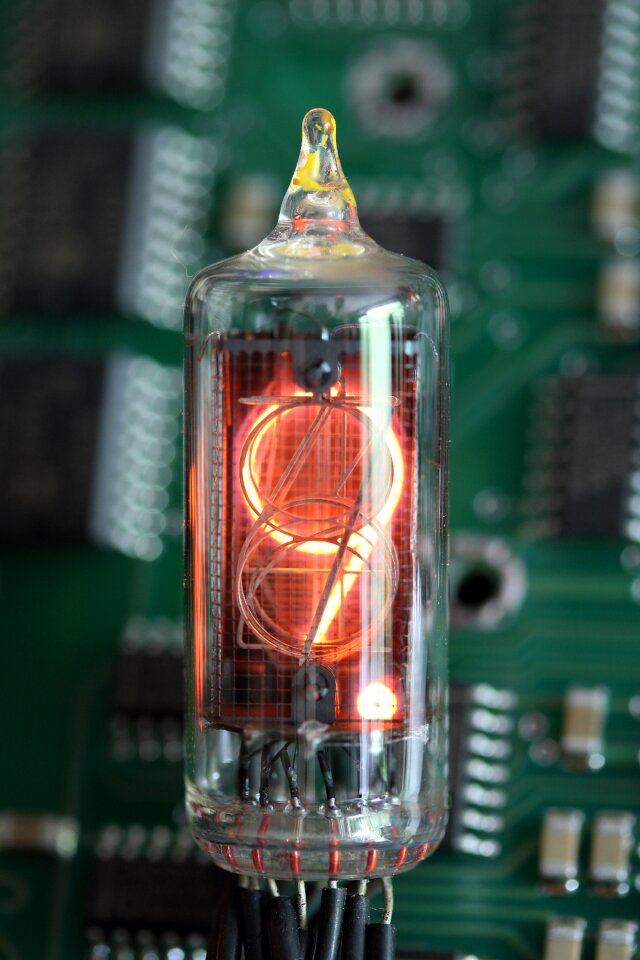 Vacuum digit glass