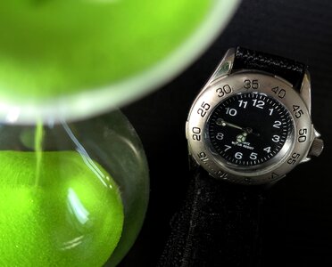 Timepiece hourglass chronograph