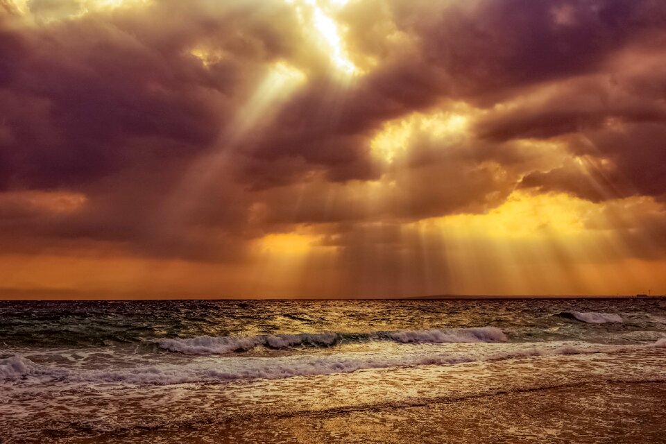 Water horizon coast