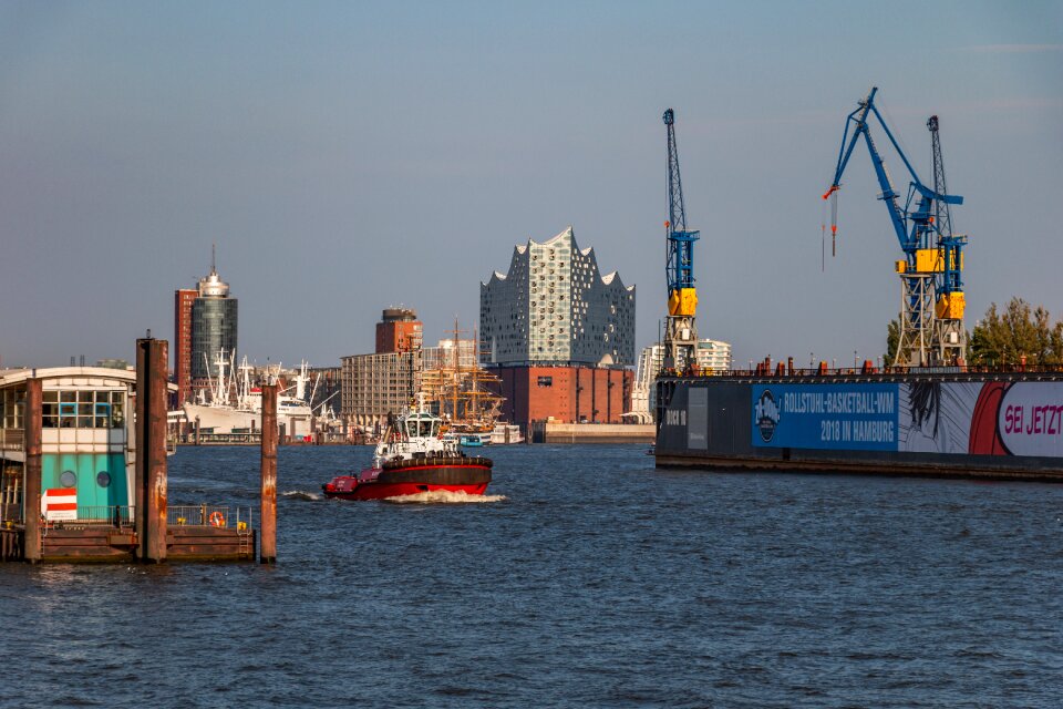 Port elbe landmark photo