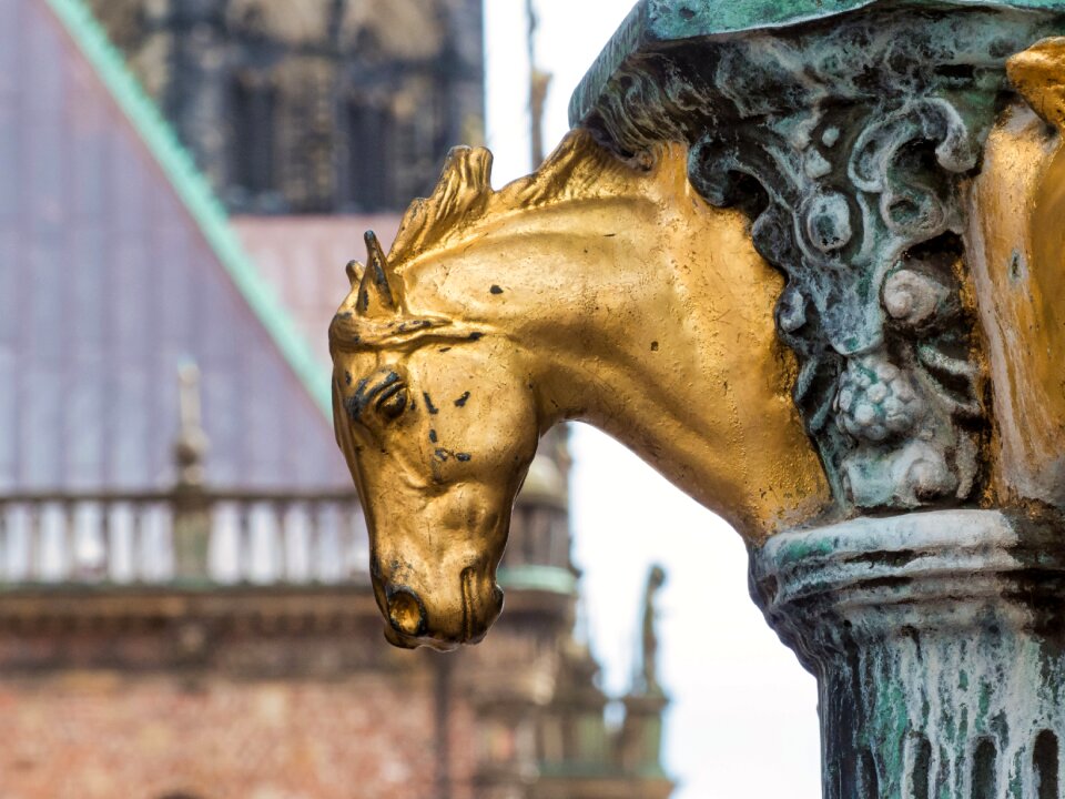 Horse head sculpture bremen