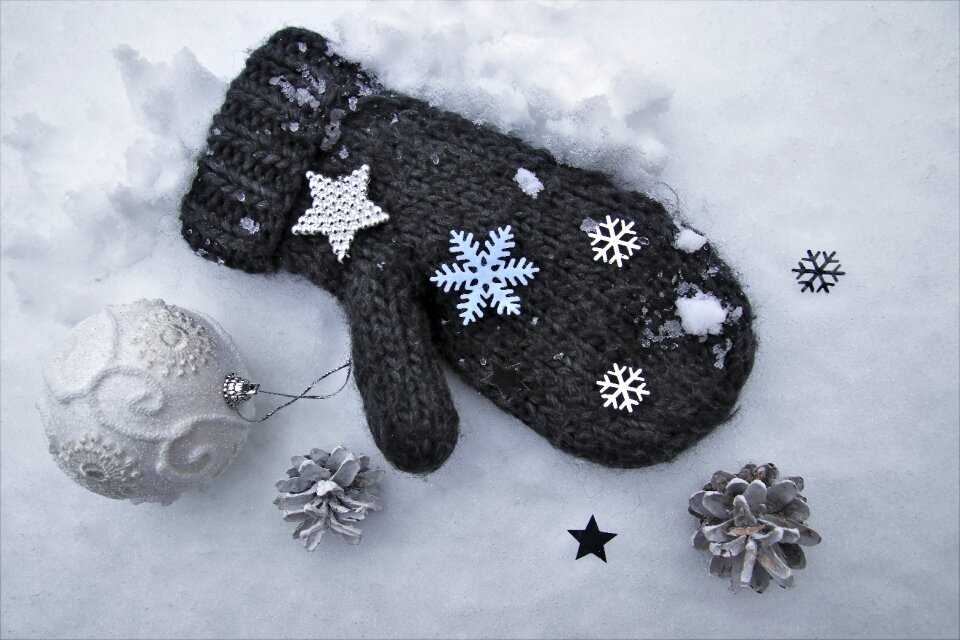 Gray stars in white