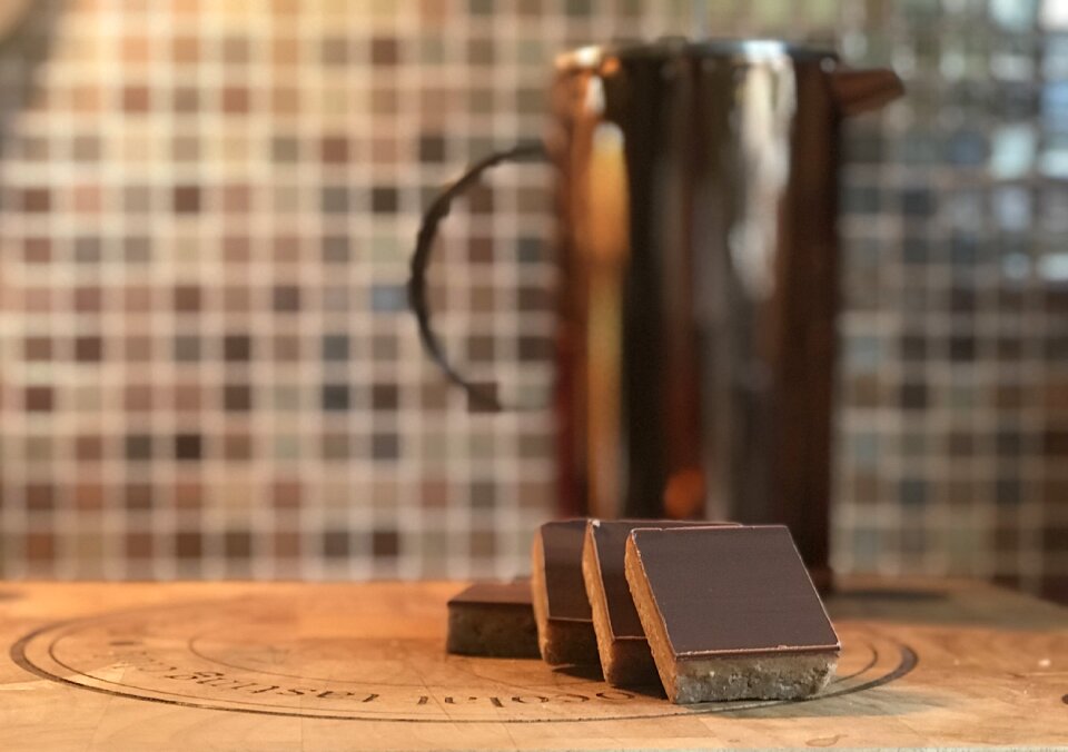 Confectionery baked slice