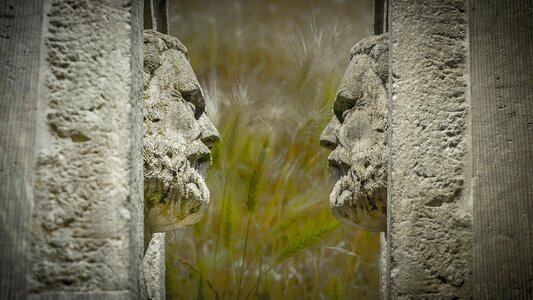 Art head stone figure