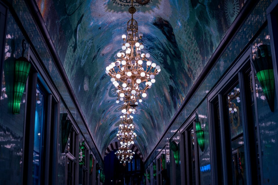 Gang arches chandelier
