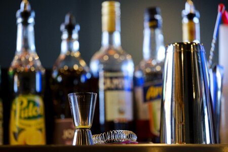 Cocktail alcohol measuring cup
