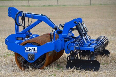 Machine farm tug