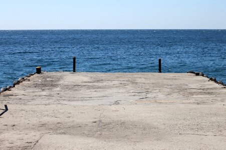 Sea pierce horizon